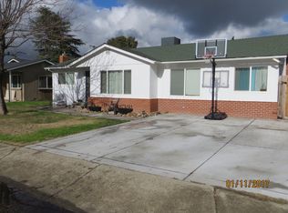 2165 Zinfandel Ln, Turlock, CA 95380