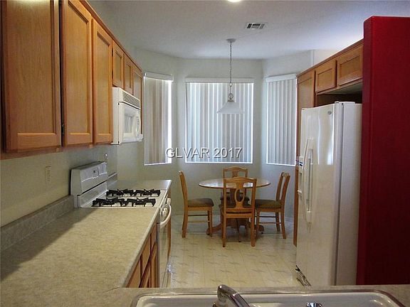 4th image of 393 Golden Shore Dr