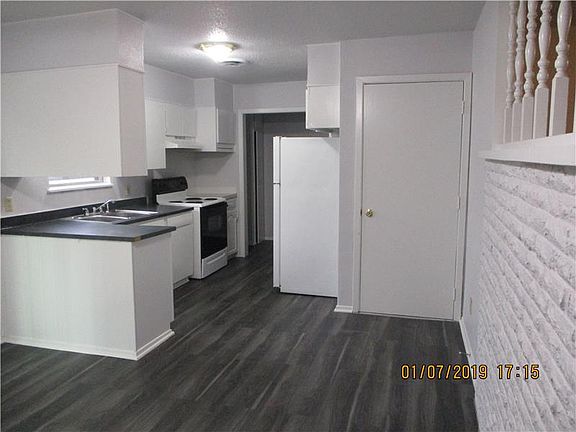 4th image of 3913 Hiland Dr