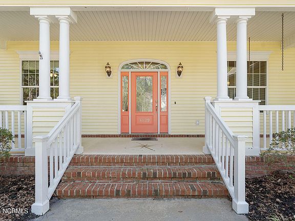 3rd image of 3929 Harmony Cir