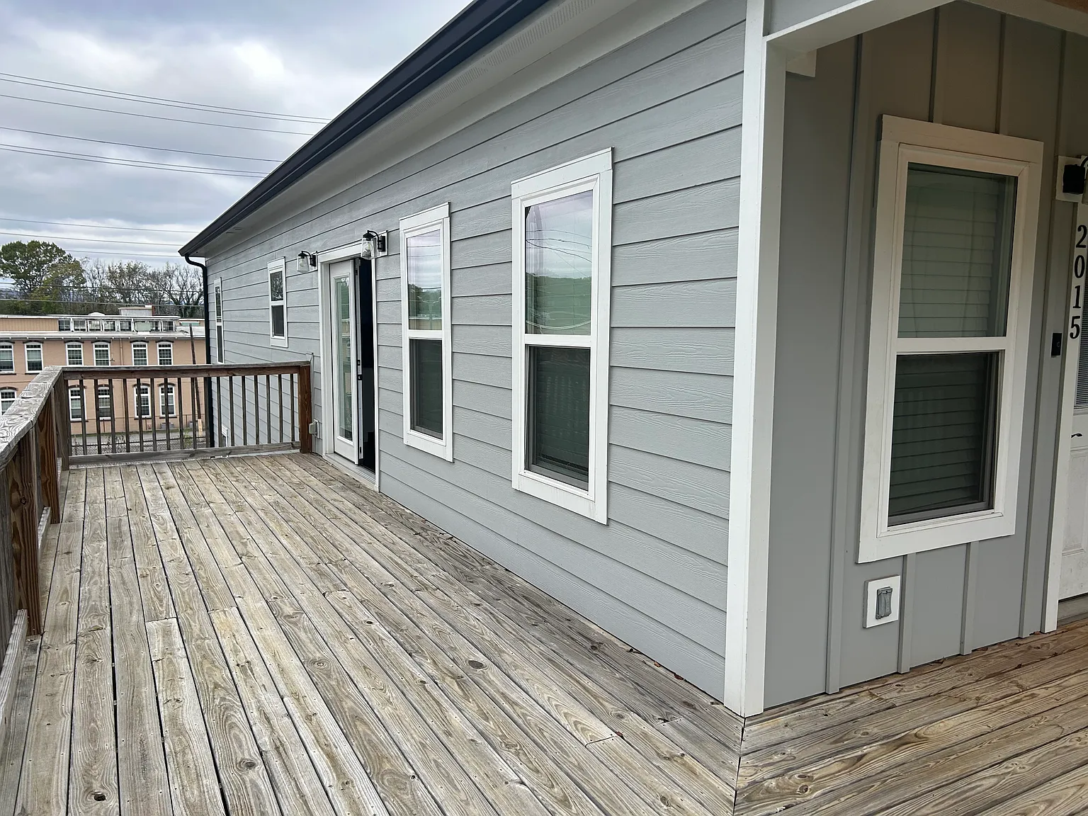 5 bed, 2792 sqft, $1,995 — Photo 3