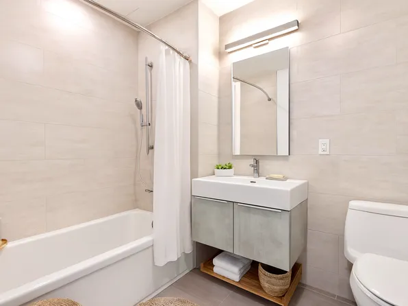 144-74 Northern Boulevard image 4 of 9