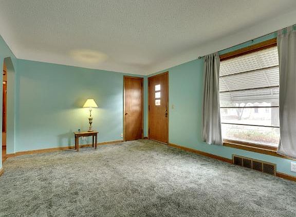 2nd image of 4001 Russell Ave N