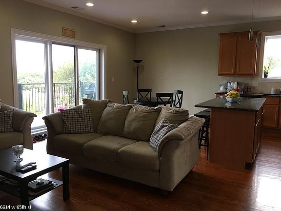 3rd image of 6614 W 65th St #1516