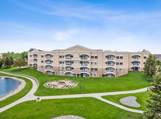 2501 30th Ave S APT 301, Fargo, ND 58103