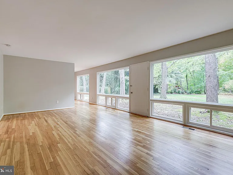 3409 Wessynton Way — Photo 5