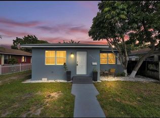 2709 Dewey St, Hollywood, FL 33020