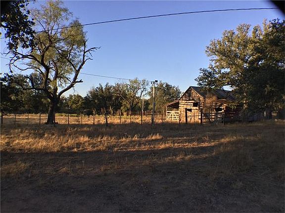 2nd image of 926 County Road 405