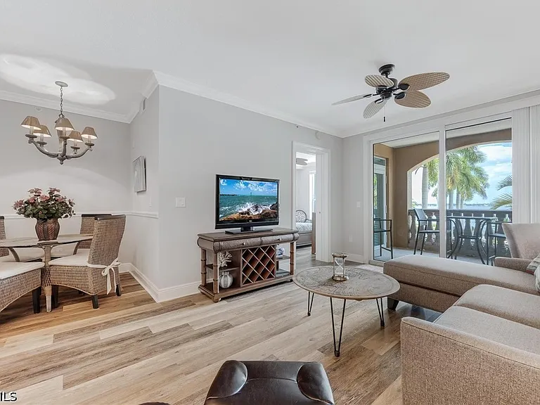 2825 Palm Beach Blvd #210 — Photo 7