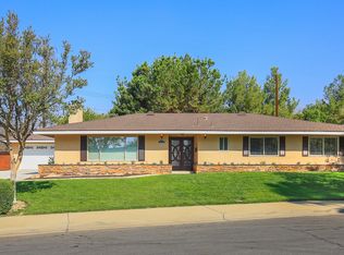 1127 Alma Ct, Claremont, CA 91711