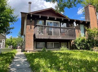 153 S Bergen Cres NW, Calgary, AB T3K 1J2