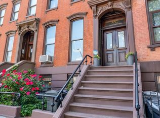 252 Grove St, Jersey City, NJ 07302