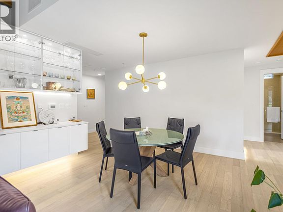 5th image of 6691 Nelson Ave #301