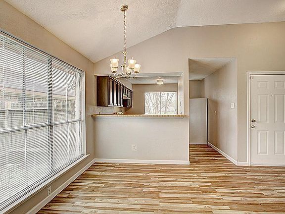 3rd image of 17510 Glenmorris Dr