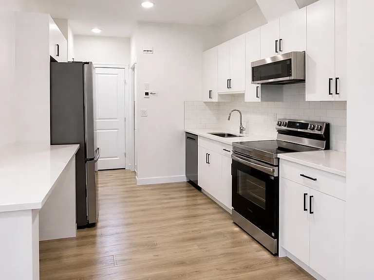 7110 Keswick Dr SW #3 — Photo 3