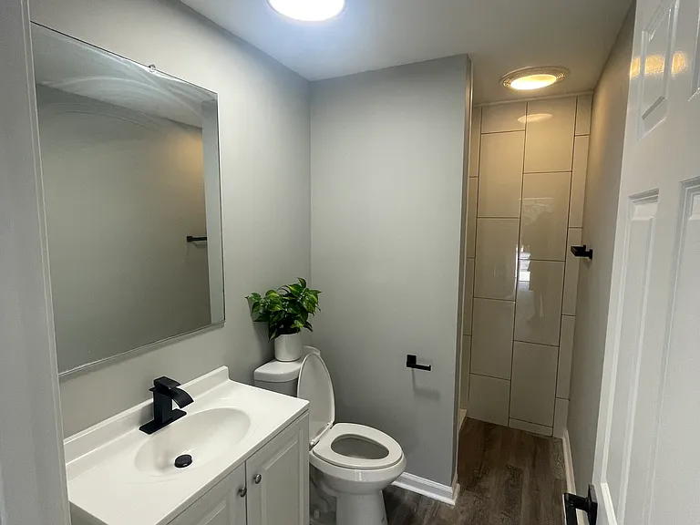 92 William St #5 — Photo 5