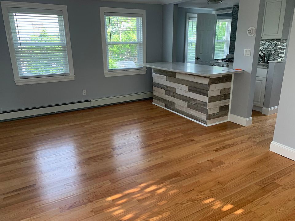 1st image of 556 Westchester Ave Floor 3
