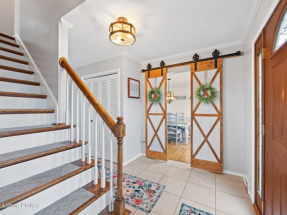 3rd image of 10204 Hearthstone Ct