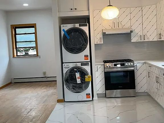 4th image of 397 Graham Ave #2
