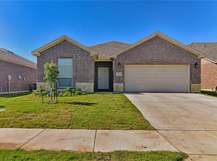 229 Iron Ore Trl, Fort Worth, TX 76131