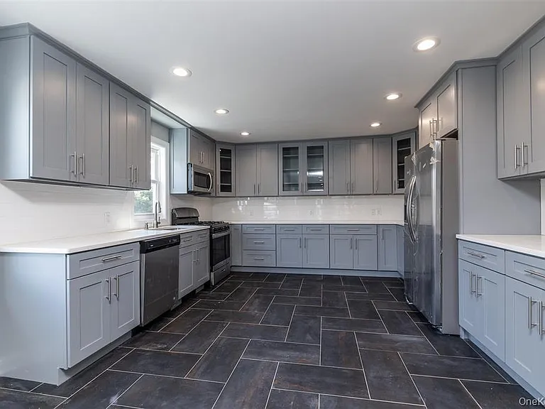 57 Earle Ave #2 — Photo 3