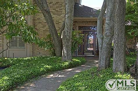 2nd image of 4108 Lake Breeze Dr