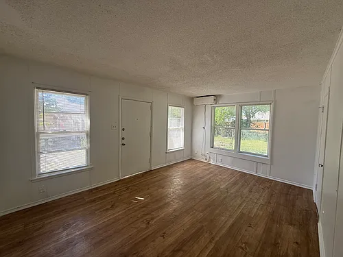 4914 Donnelly Ave #4914 Photo 1