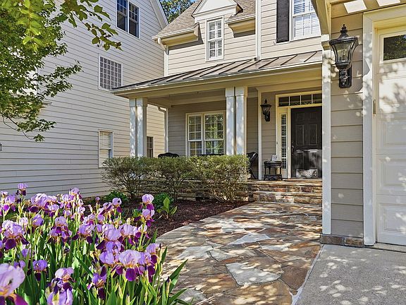 4th image of 5104 Highcroft Dr