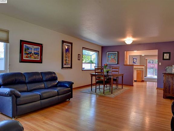 5th image of 3835 Carmel Way