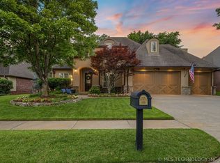 8780 E 105th Ct, Tulsa, OK 74133