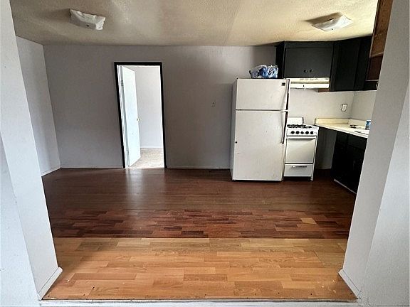 5th image of 598 Silver Lane