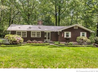 71 Northrop Rd, Woodbridge, CT 06525