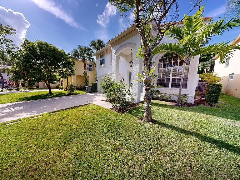 9640 Wyeth Ct — Photo 44