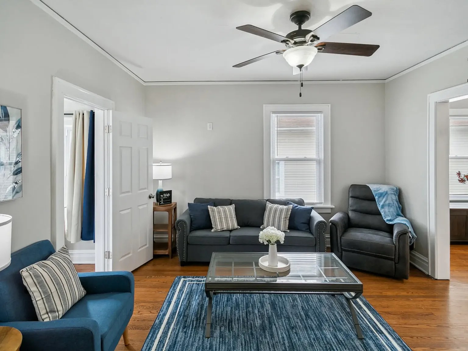 3 bed, 1060 sqft, $3,500 — Photo 4