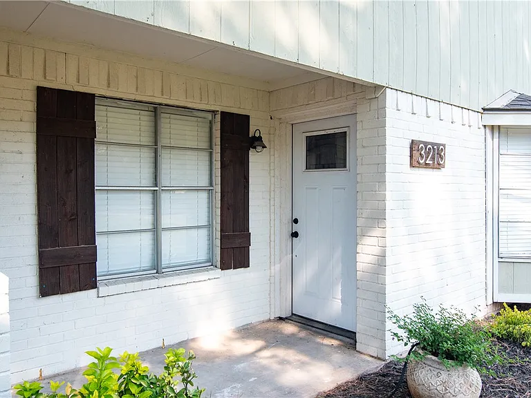 3213 Heatherwood Dr — Photo 3