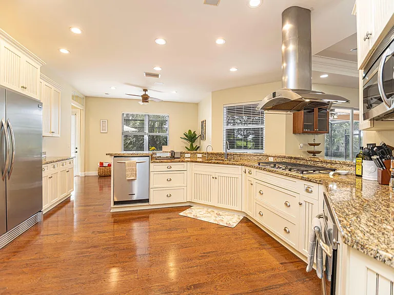 403 Palm River Blvd — Photo 14