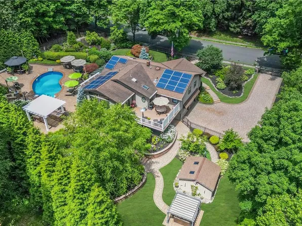 3 Menocker Road, Monsey, NY 10952