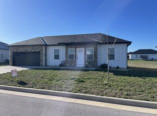 146 W Bluegrass St, Rogersville, MO 65742