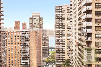 4th image of 160 W End Ave APT 18F