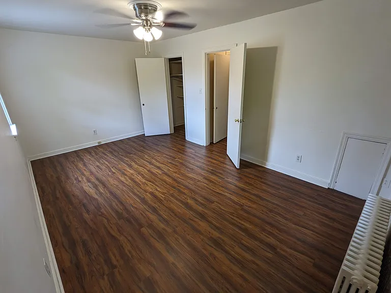 809 College St #23 — Photo 5
