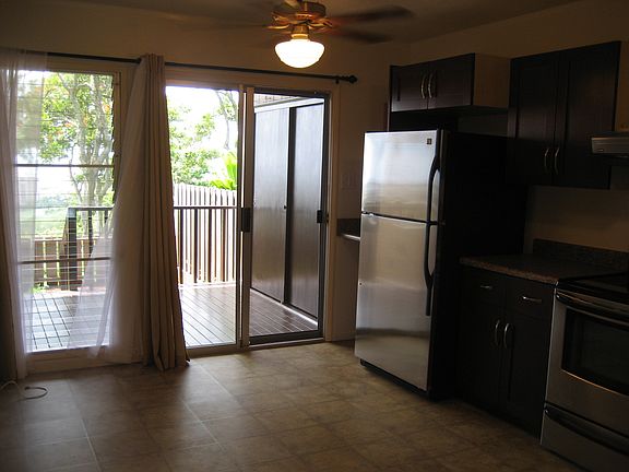 Kitchen to Private Lanai