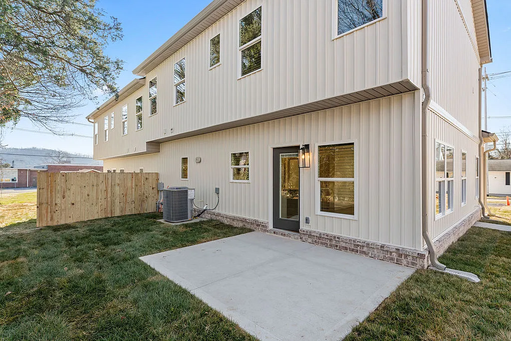 Building Photo - 102 Jenks Bostic Ln