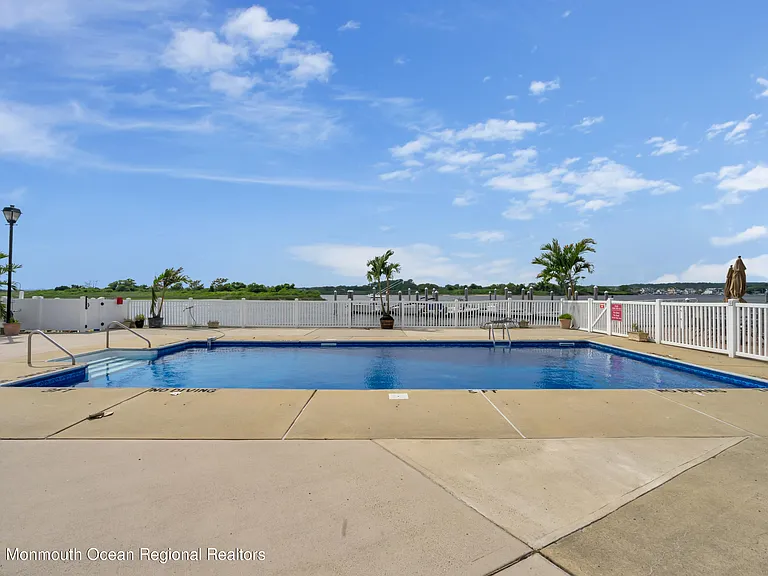 1340 Ocean Ave #62 — Photo 39