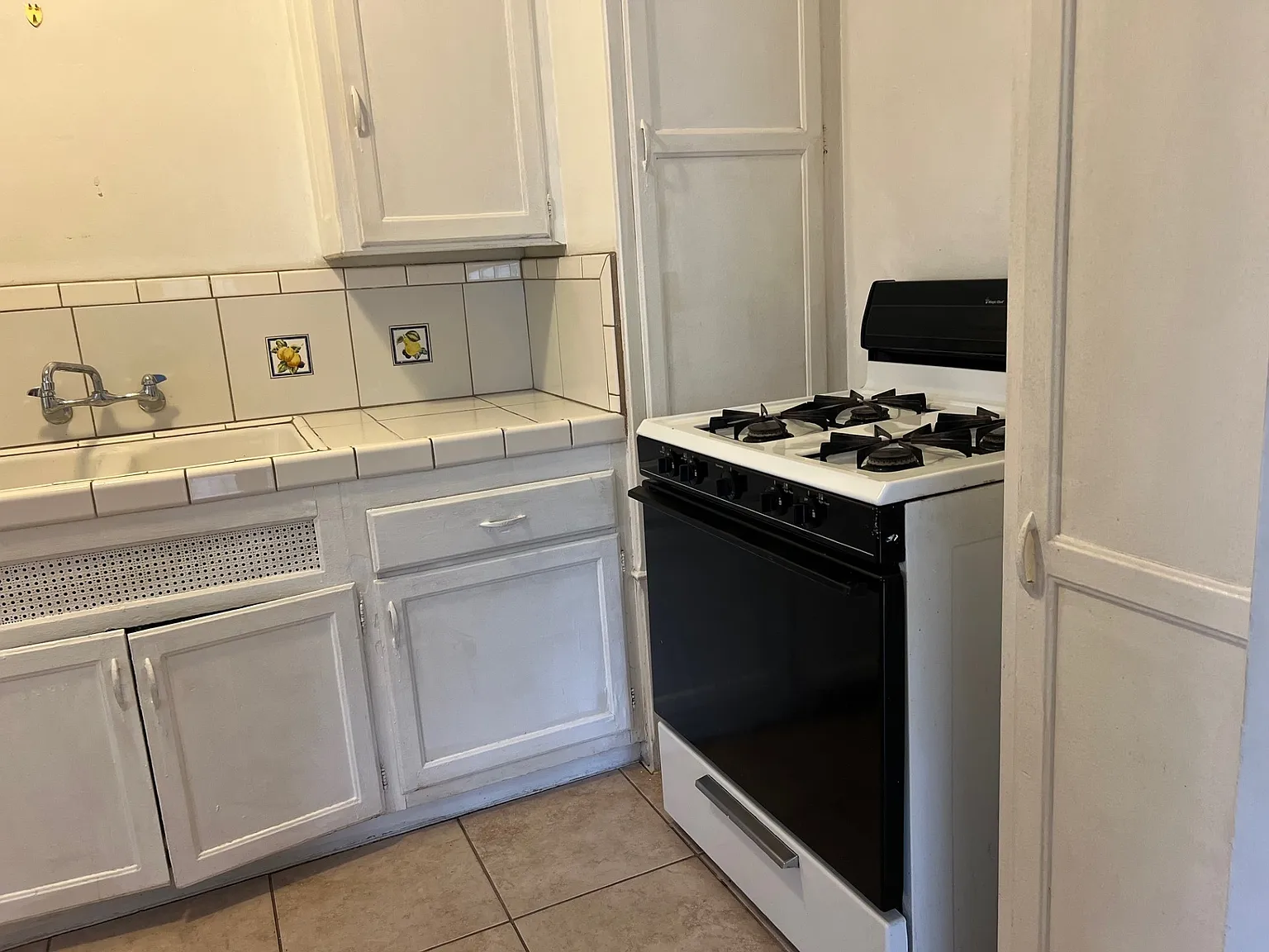 1 bed, 635 sqft, $2,100 — Photo 3