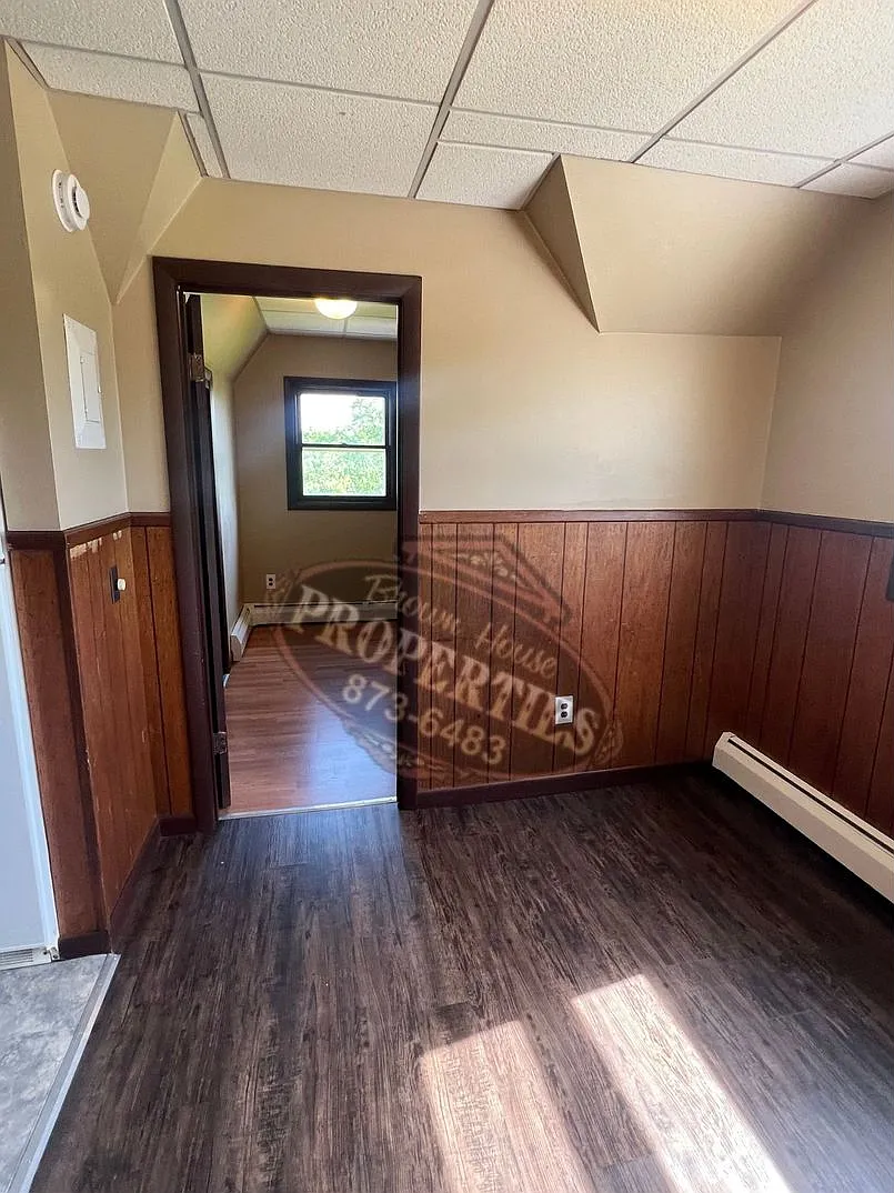 135 Oakland — Photo 4