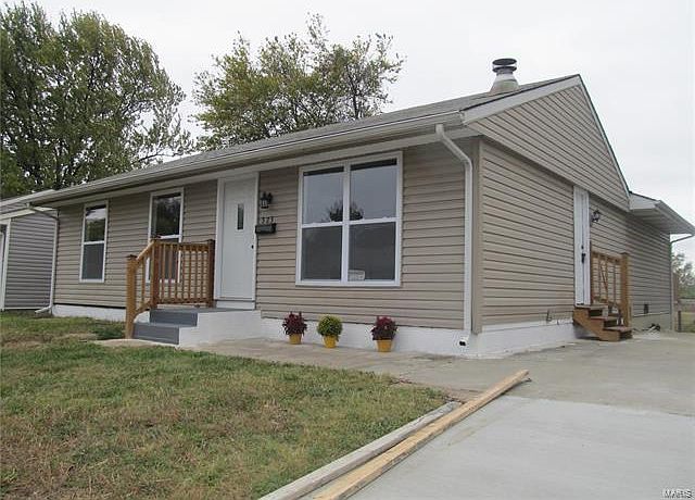 1st image of 323 Wilson Park Ln