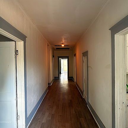 5th image of 1612 W 15th Ave