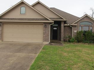 1044 Cardinal Dr, Richwood, TX 77566