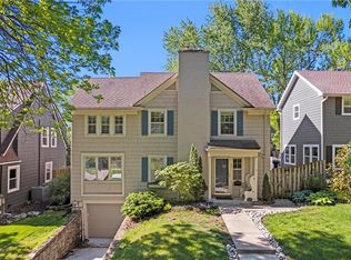 37 E 69th St, Kansas City, MO 64113