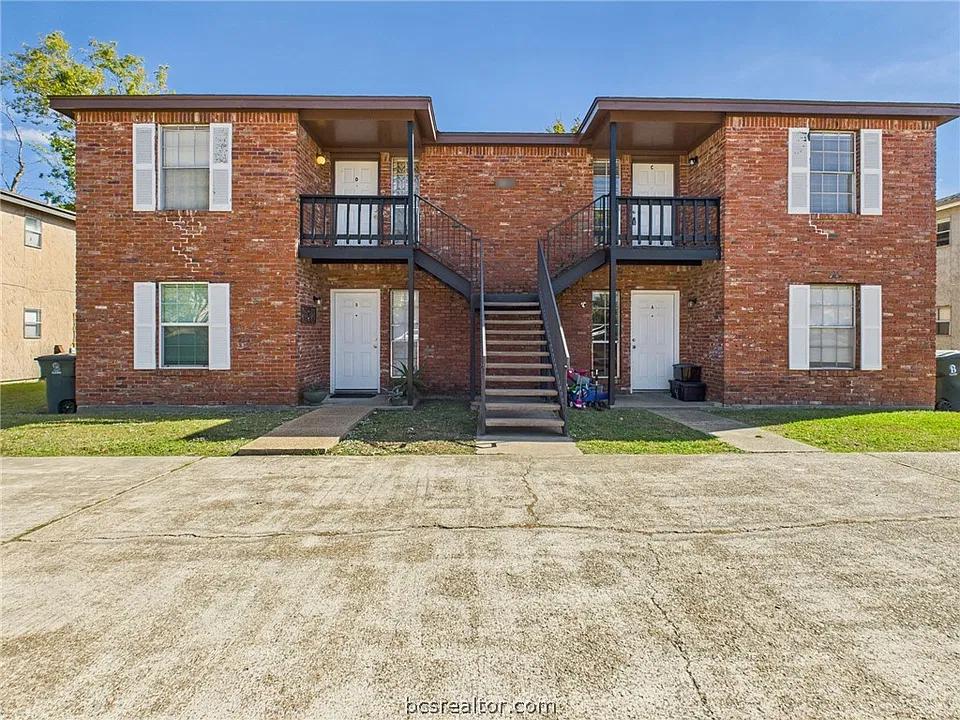 2902 Prairie Flower Cir #C